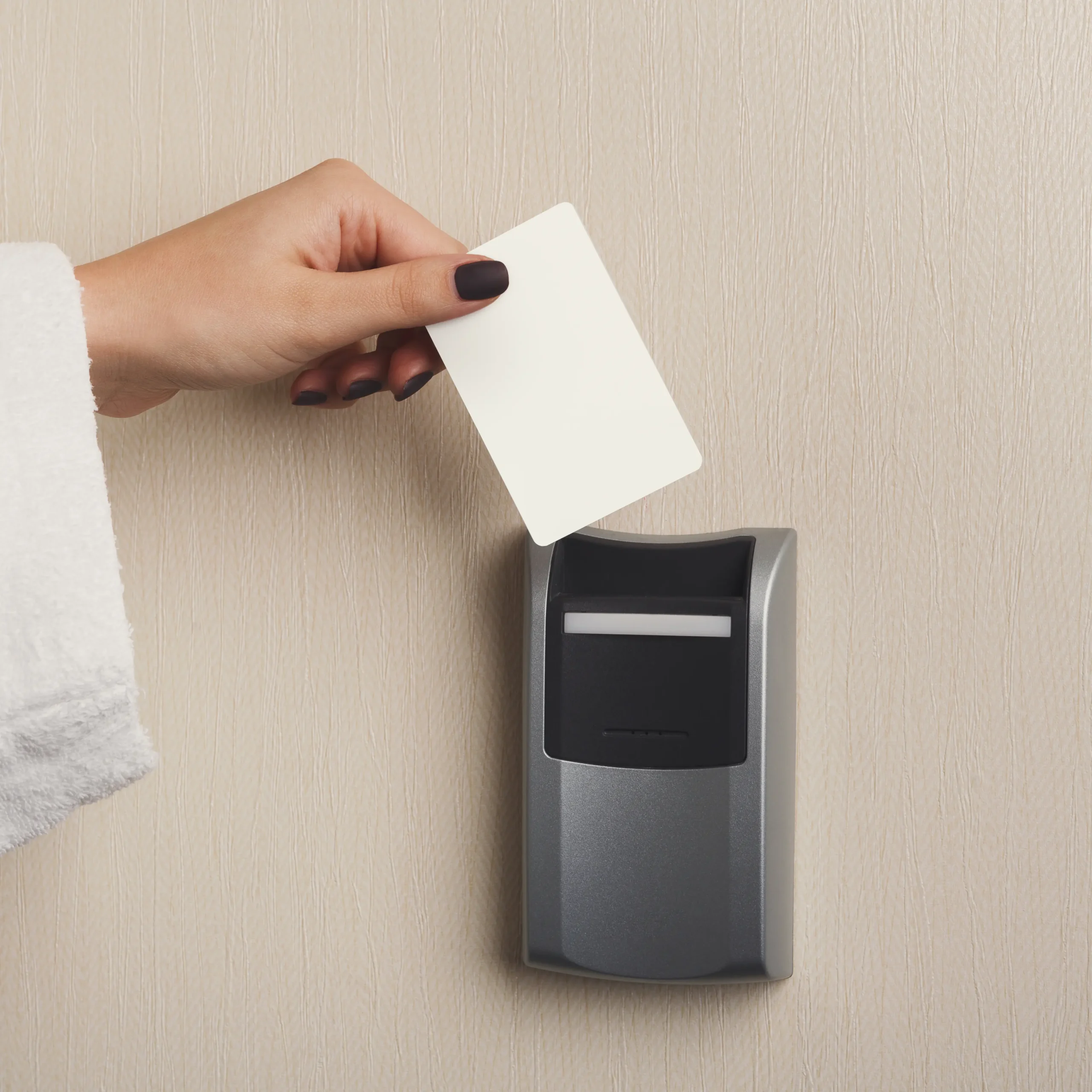 Sistema de cerradura electrónica con bagde